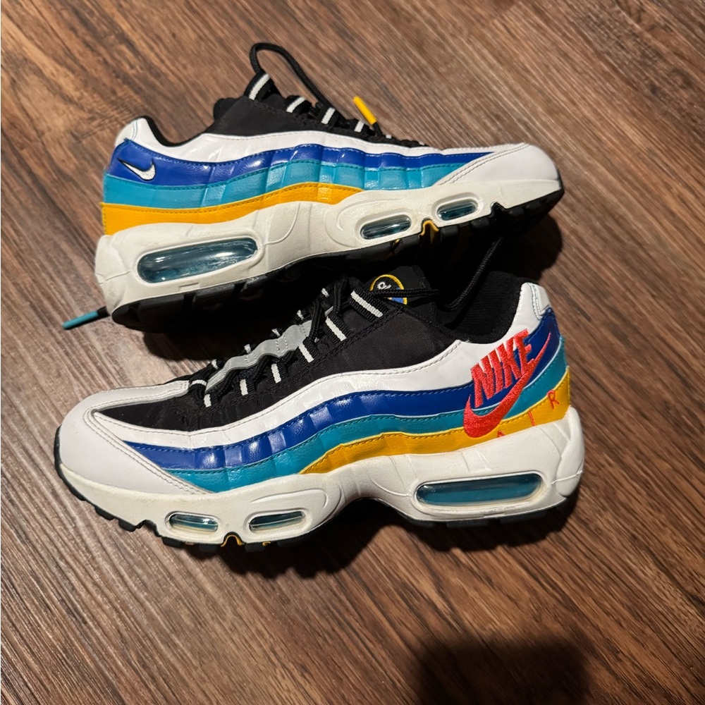 Nike Air Max 95 windbreaker